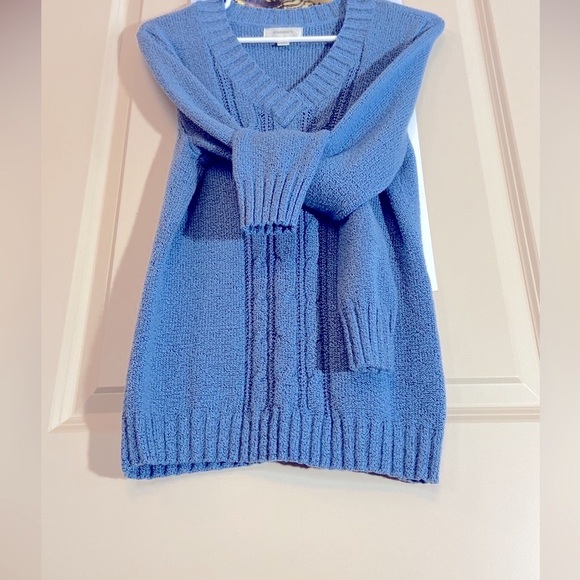 Dress Barn Sz-L VGU(1 owner) V-Neck Pull-on Sweater- Still Clean & Soft Like New - Picture 4 of 16